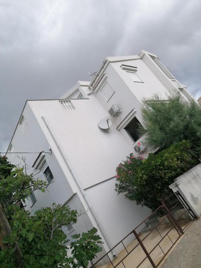 Apartments Dario Pag Town Zewnętrze zdjęcie